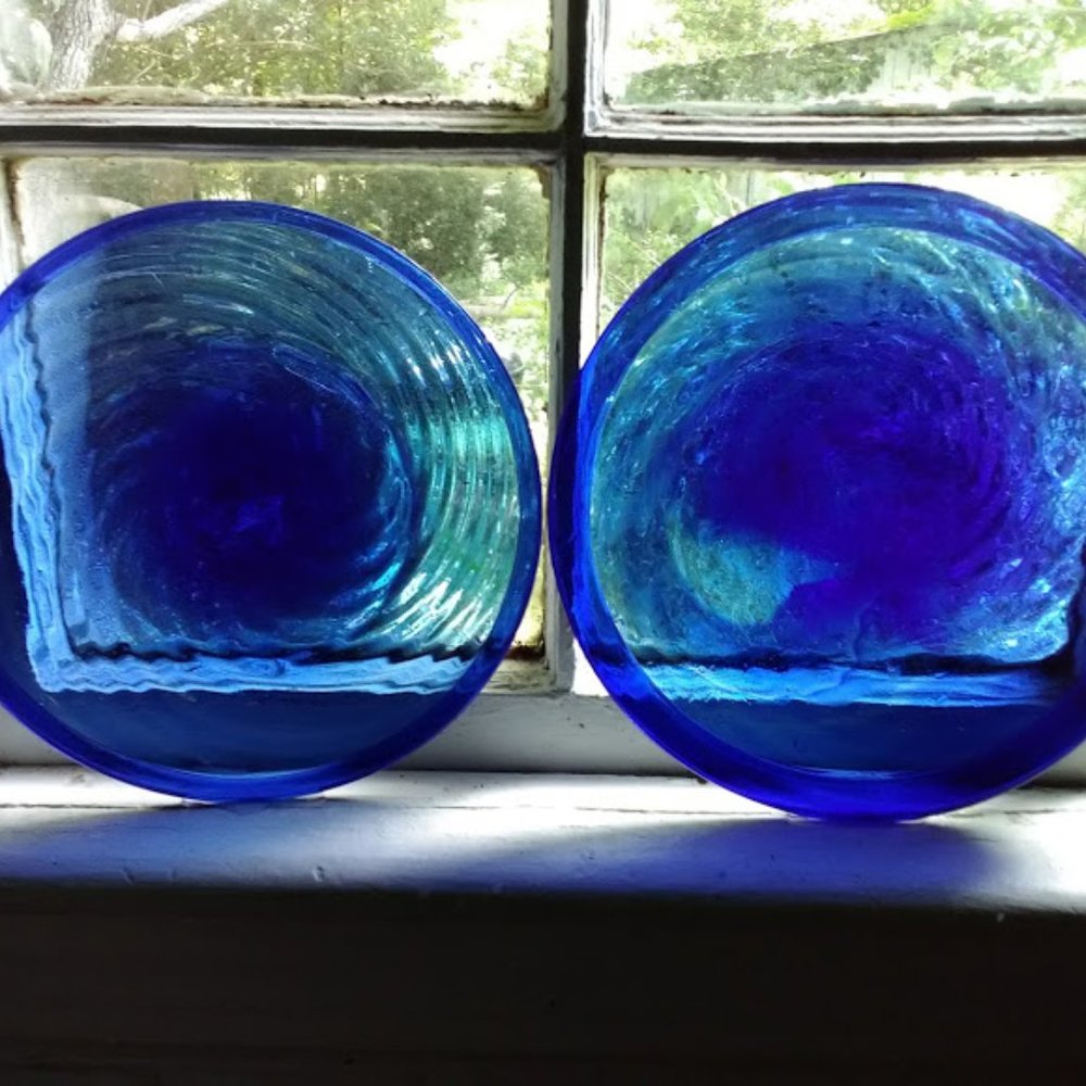 Hand blown art glass plate for decorative use only